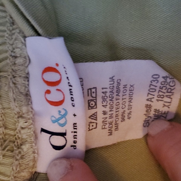 Pants - Picture 3 of 4